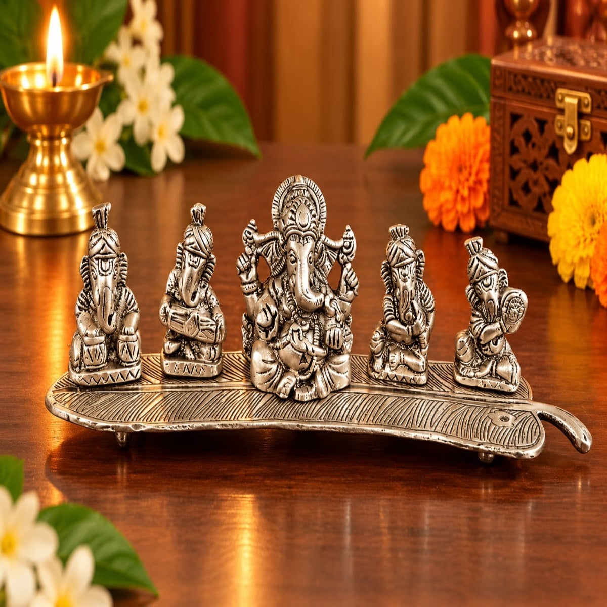 SHRINEX SILVER GANESH JI WITH MUSICIAN